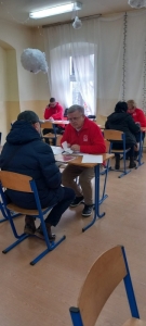 Aby nie poddali się rezygnacji.