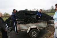 Caritas Diecezji Opolskiej dostarcza węgiel poszkodowanym