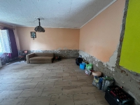 Koordynatorzy pomocy powodzianom odwiedzają poszkodowanych._10