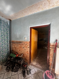Koordynatorzy pomocy powodzianom odwiedzają poszkodowanych._1