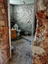 Pomoc dla powodzian w postaci kart.