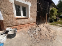 Pomoc dla powodzian w postaci kart.