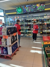 Tak. Pomagam. Napełnij kosz nadzieją.