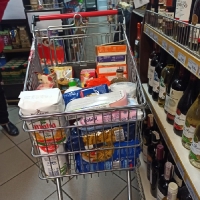 Tak. Pomagam. Napełnij kosz nadzieją.